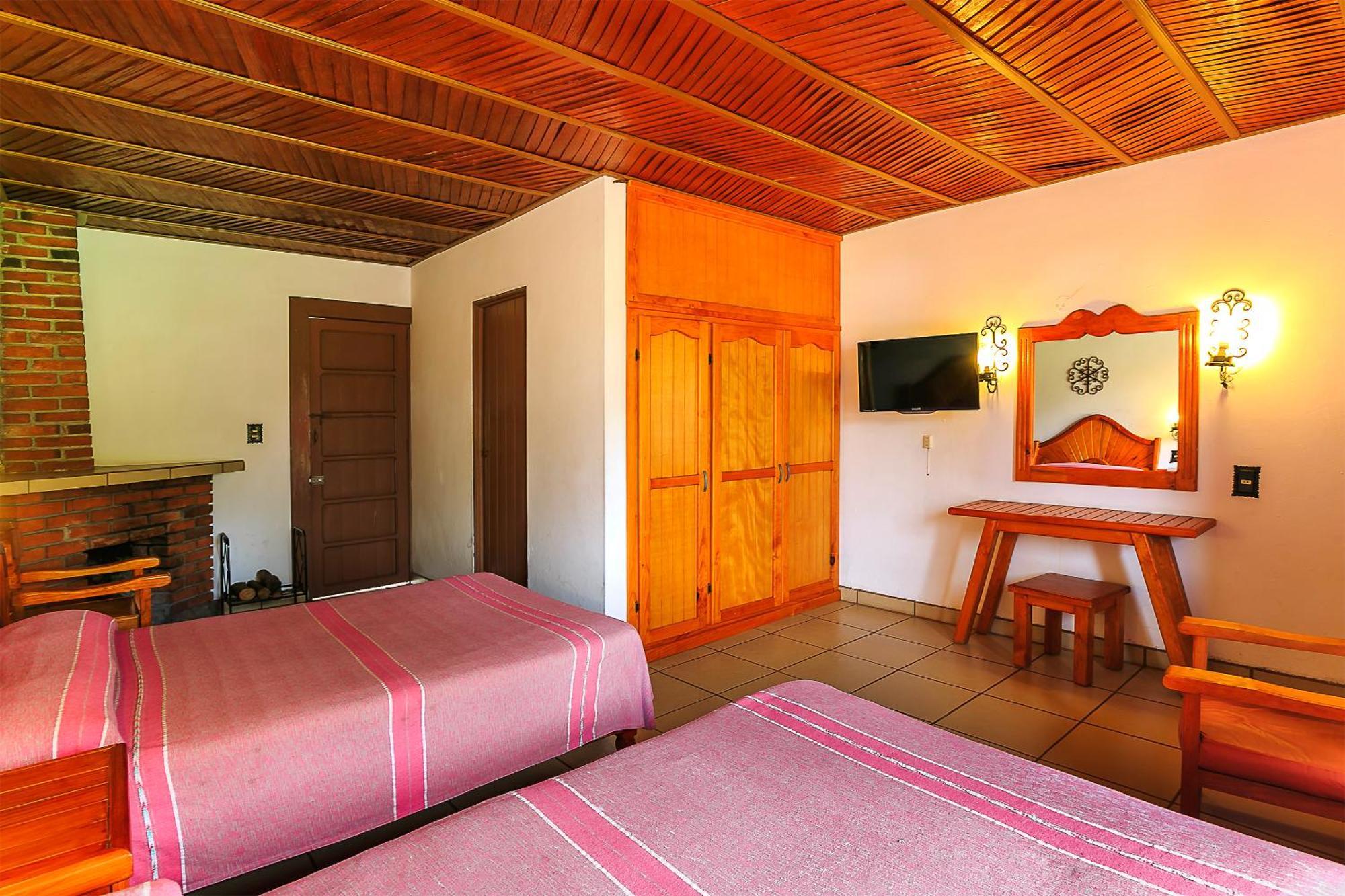 Hotel Pie De La Sierra Uruapan  Εξωτερικό φωτογραφία