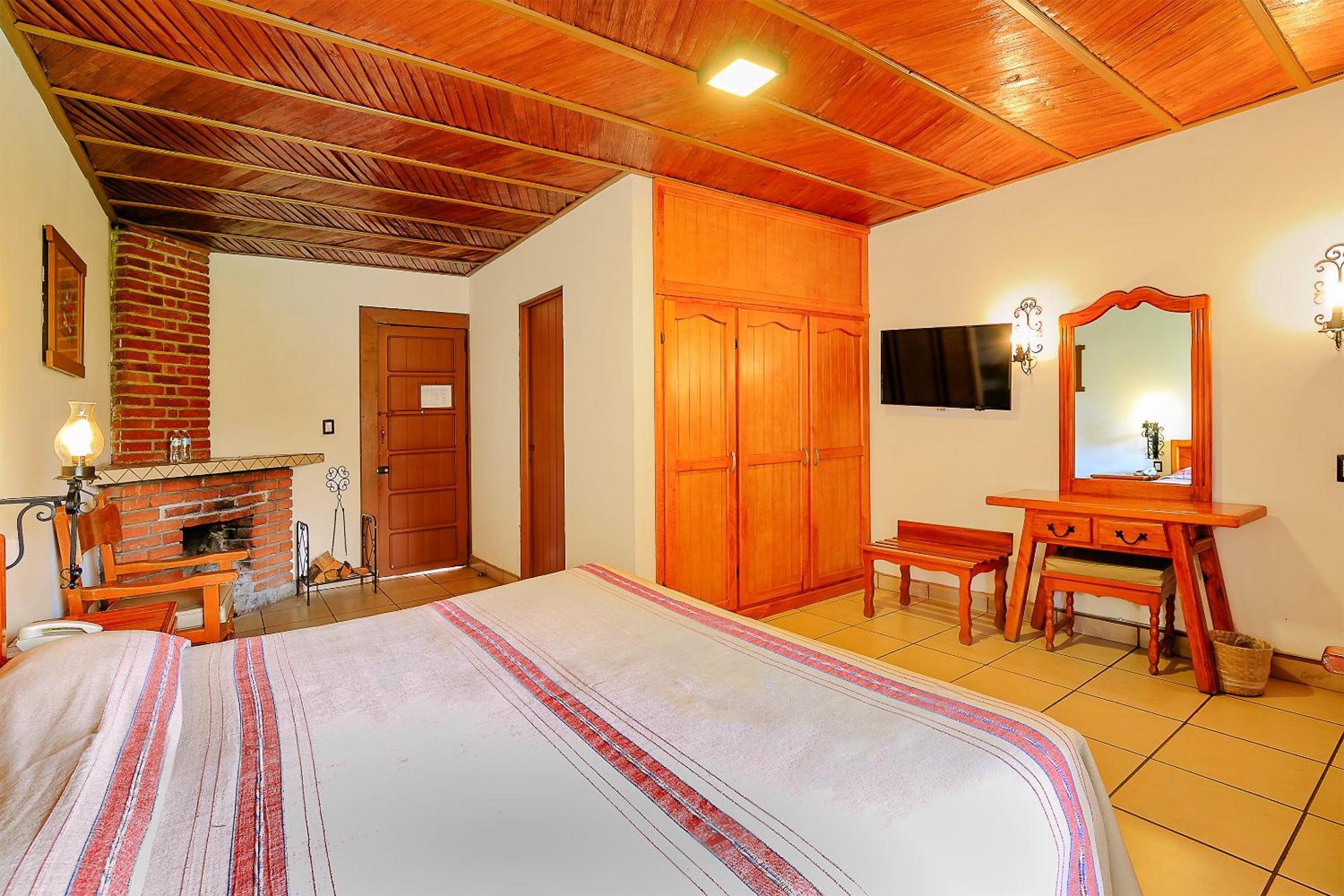 Hotel Pie De La Sierra Uruapan  Εξωτερικό φωτογραφία