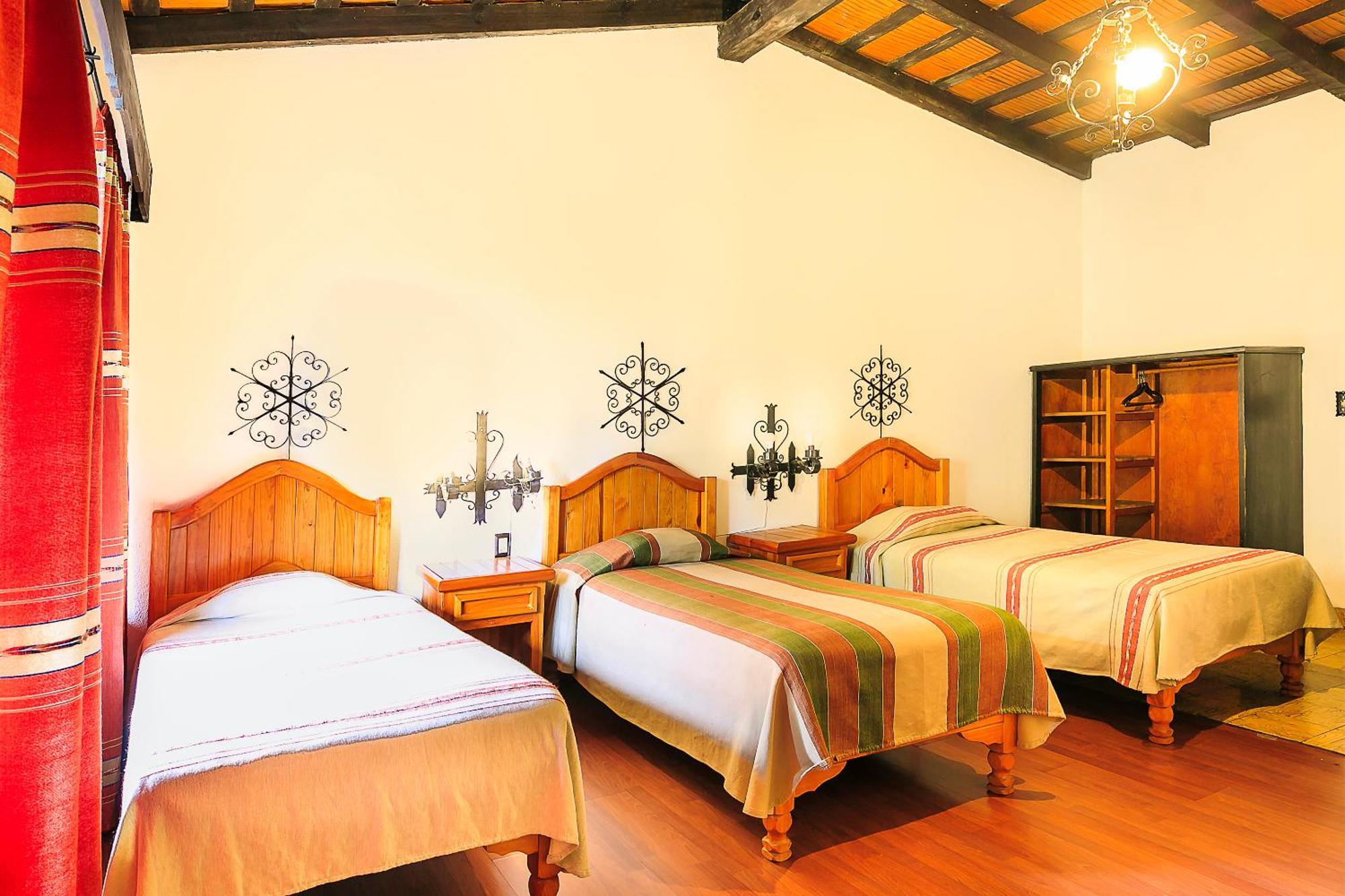 Hotel Pie De La Sierra Uruapan  Εξωτερικό φωτογραφία
