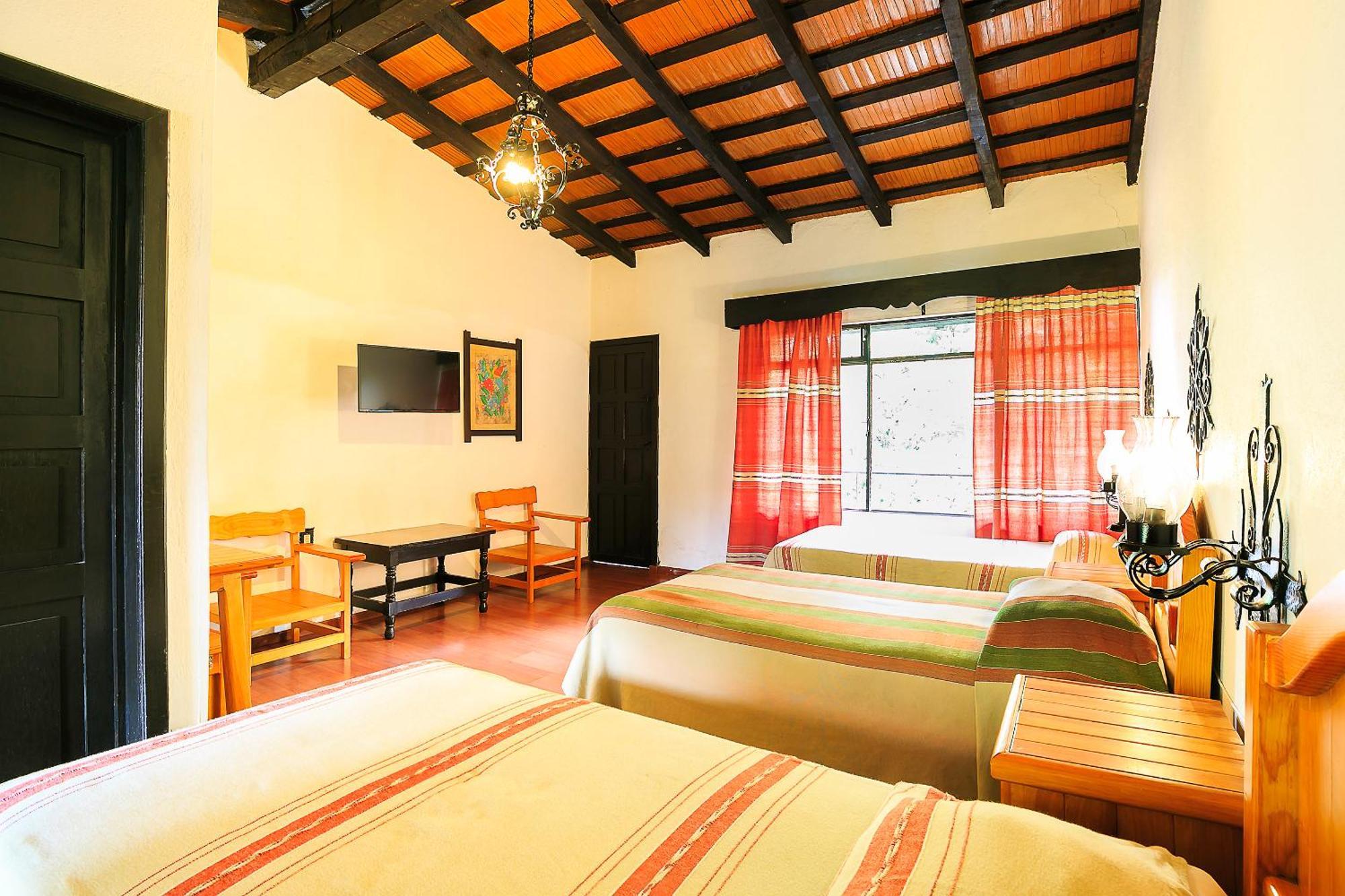 Hotel Pie De La Sierra Uruapan  Εξωτερικό φωτογραφία