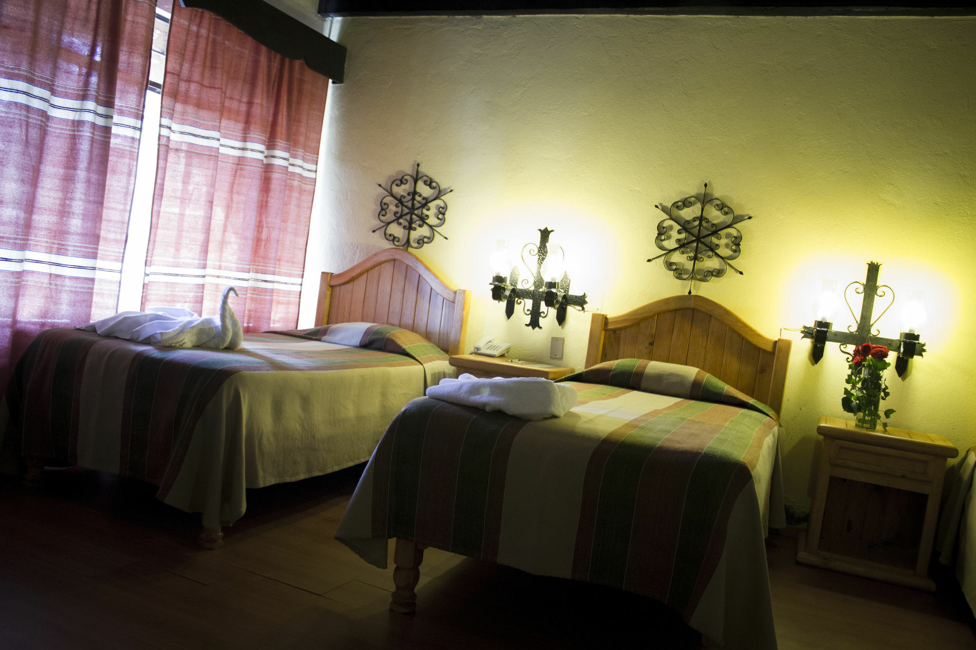 Hotel Pie De La Sierra Uruapan  Εξωτερικό φωτογραφία